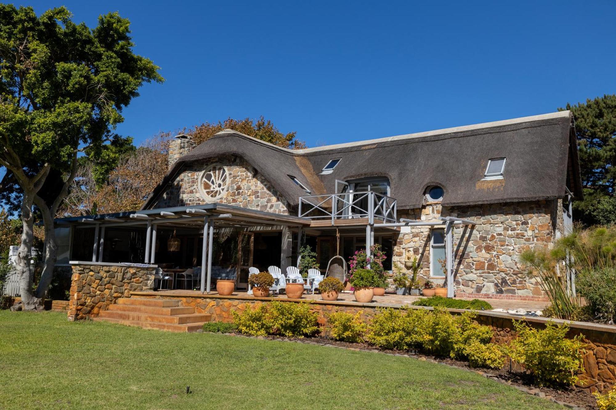 Chapmans Peak Noordhoek Cape Town. Holiday home Cape Town