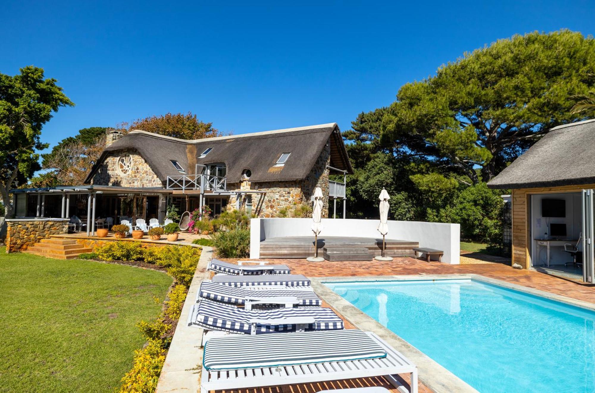 Chapmans Peak Noordhoek Cape Town. Holiday home Cape Town